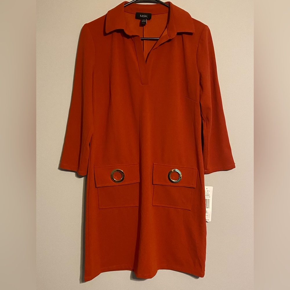 Women’s retro style MSK dress with pockets.